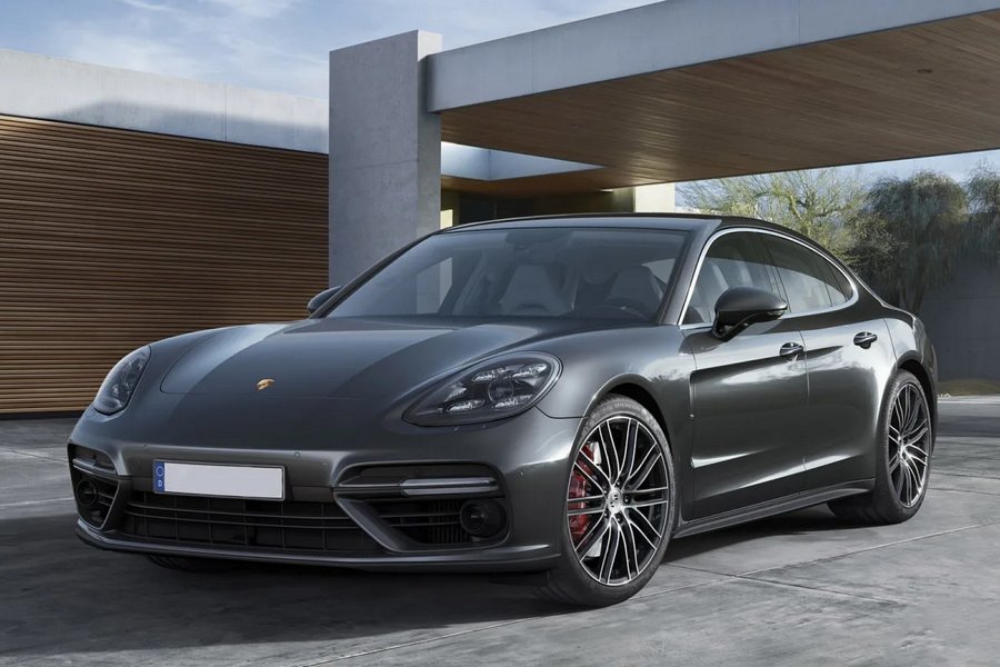 Where Can I Rent a Porsche in Dubai?